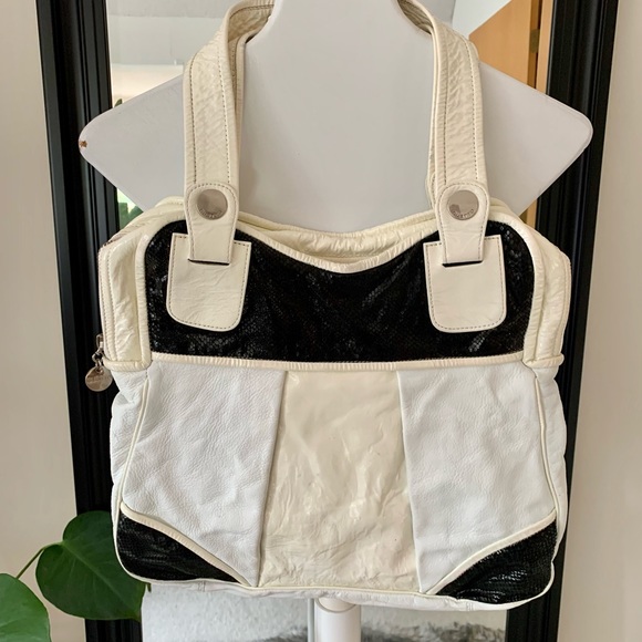 GUSSTO Black & White Leather Handbag - Picture 10 of 15